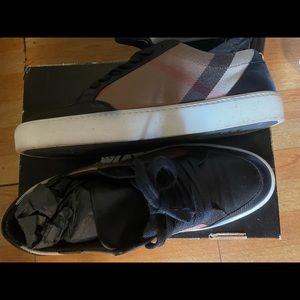 Woman’s Burberry sneakers Gently used